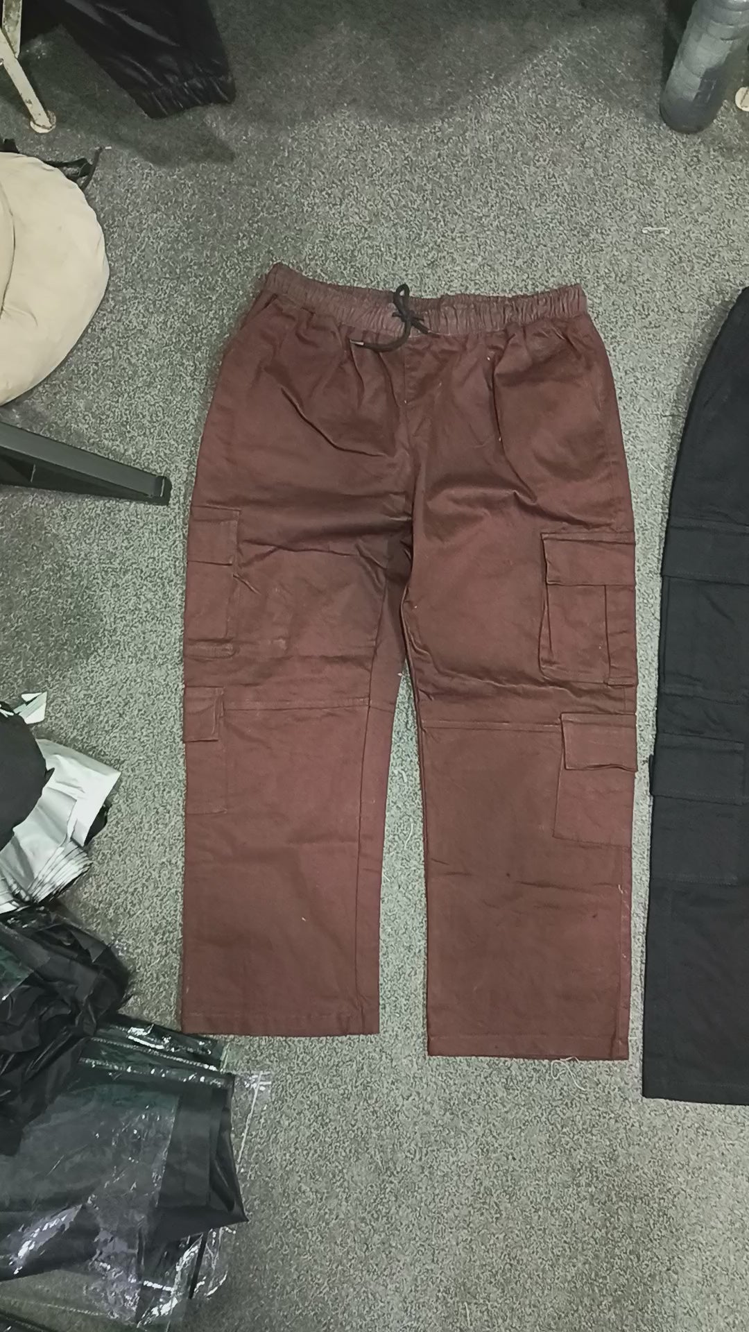 04 pocket cargo